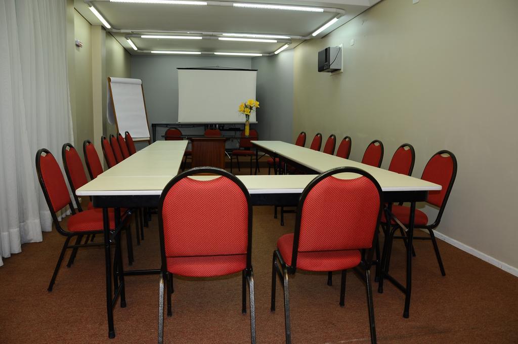 Curitiba Palace Estacao Hotel Ngoại thất bức ảnh