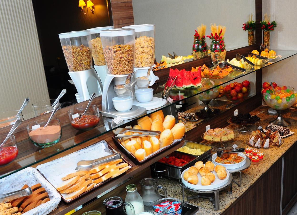 Curitiba Palace Estacao Hotel Ngoại thất bức ảnh